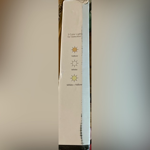 New in box HORM 3 color lighting make up mirror - Picture 2 of 6